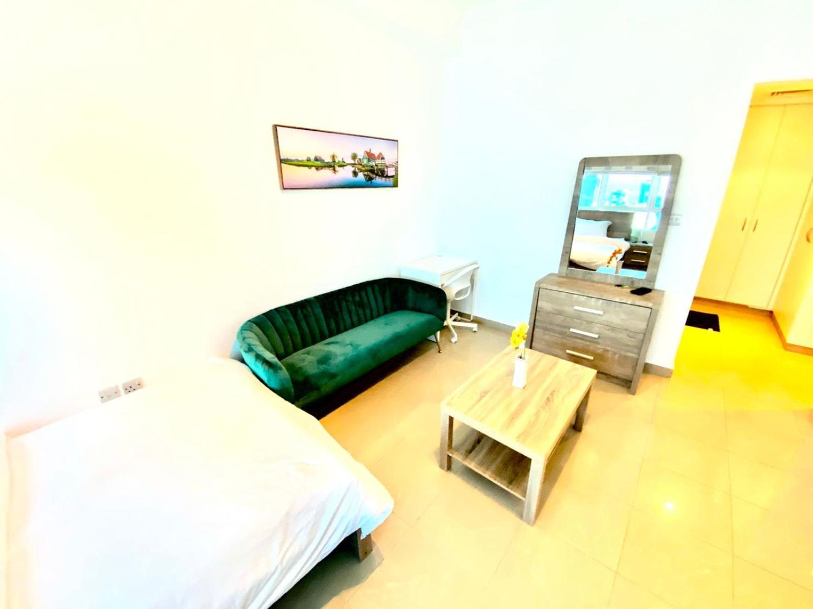 Homestay Marina Crown Tower For Girls *