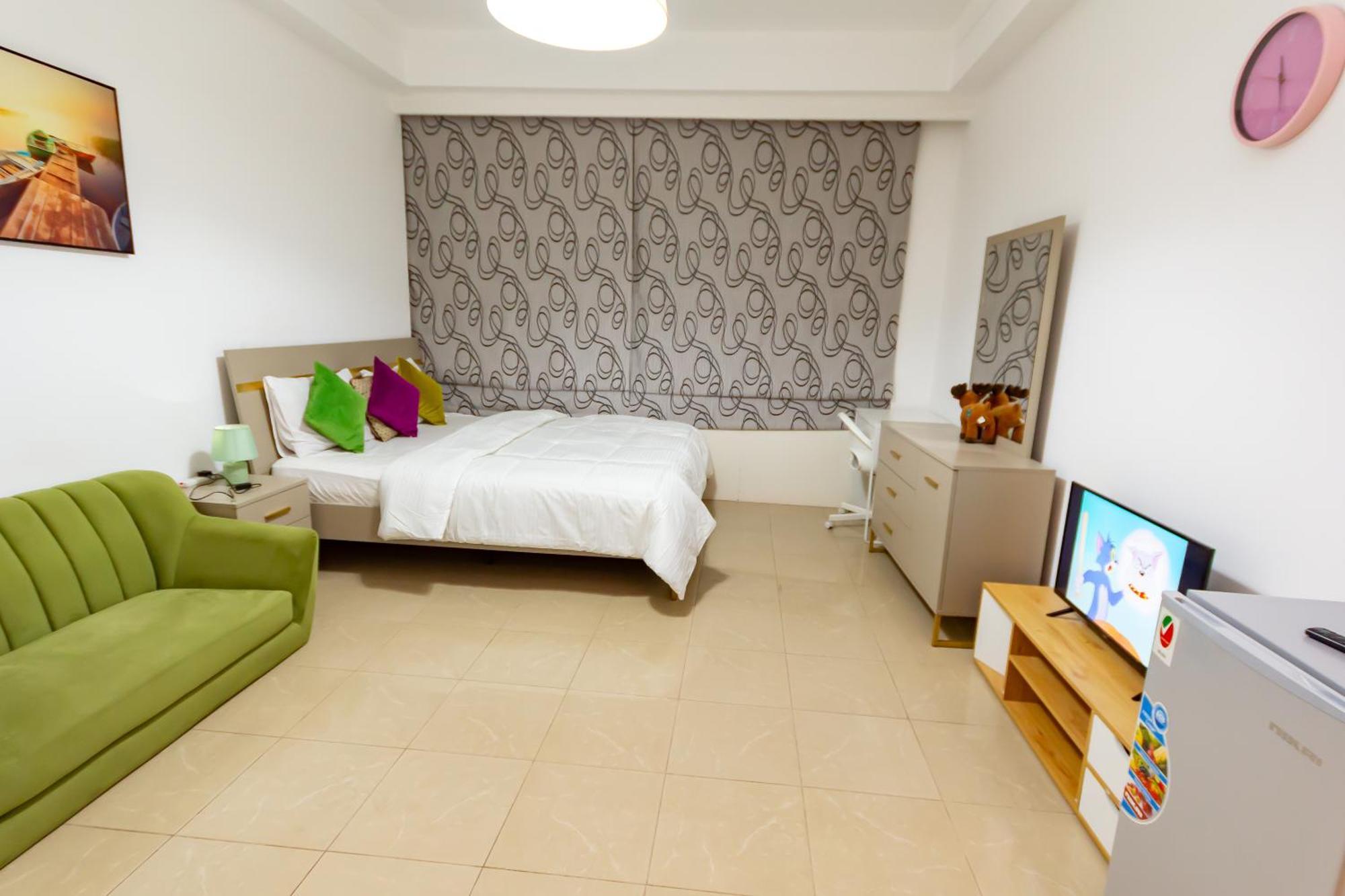 Homestay Marina Crown Tower For Girls Dubai